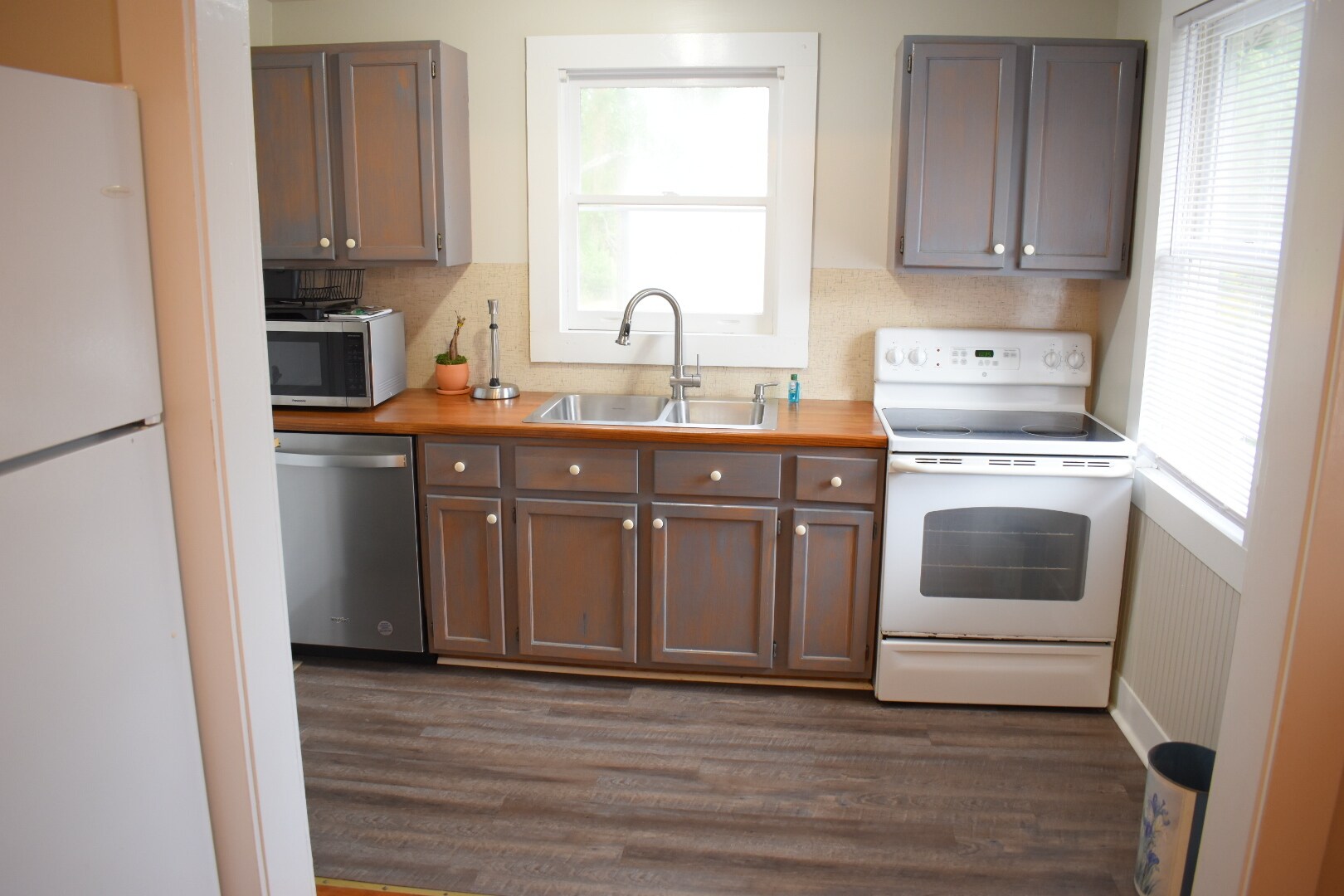 Building Photo - 306 Kenwood Ave