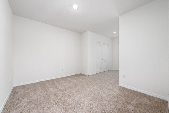 Building Photo - Nice 3/2.5 Townhouse with 1-Car Garage in Atria at Ridgewood Lakes FOR RENT !!!!