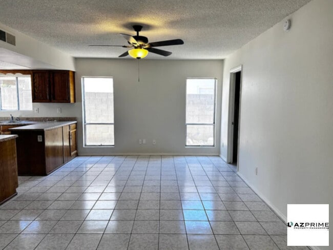 Building Photo - 5346 W Sunnyside Dr