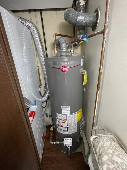 Building Photo - 149 Forest Ave