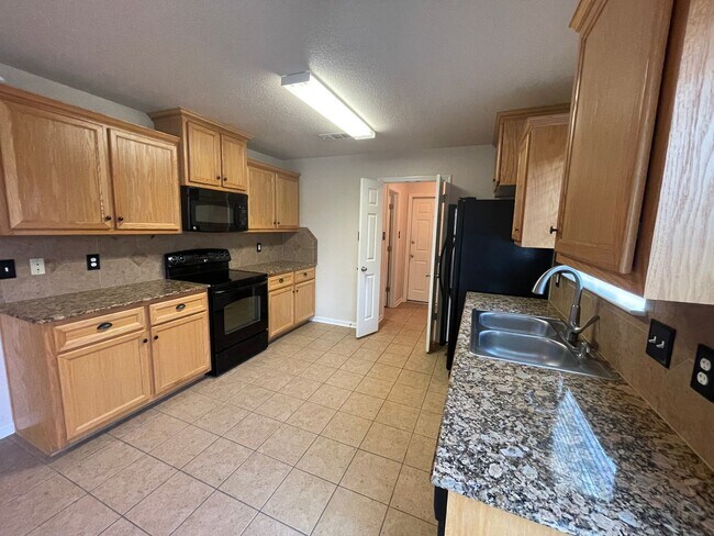 Building Photo - 4-Bedroom House for Rent in Killeen