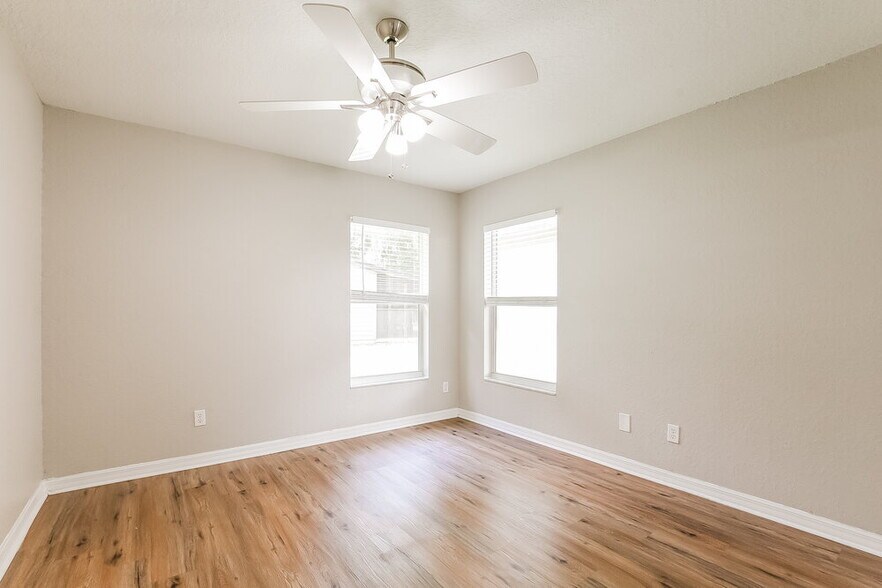 Building Photo - 35221 W Griffin Dr