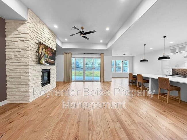 Building Photo - 9216 W Mirror Pond Dr