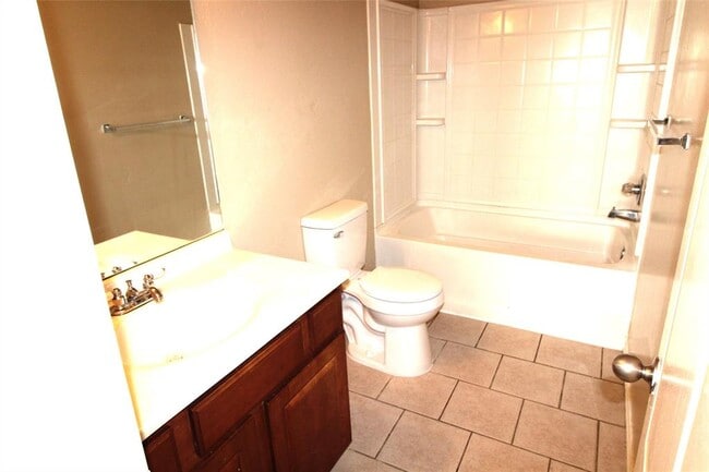 Building Photo - 4508 SE 77th St