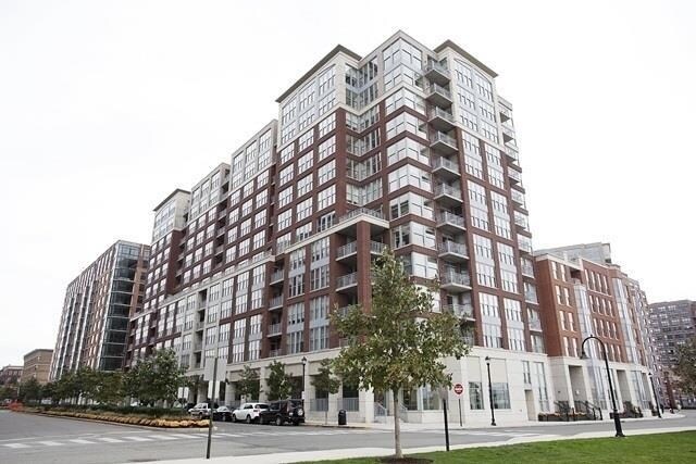 Building Photo - 1025 Maxwell Ln