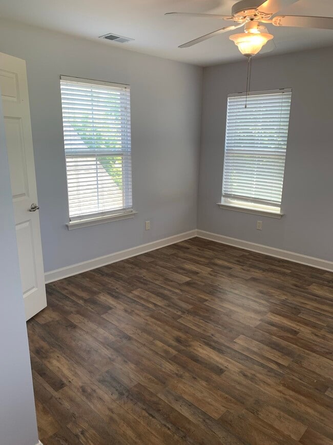 Building Photo - 158 Keel Ave