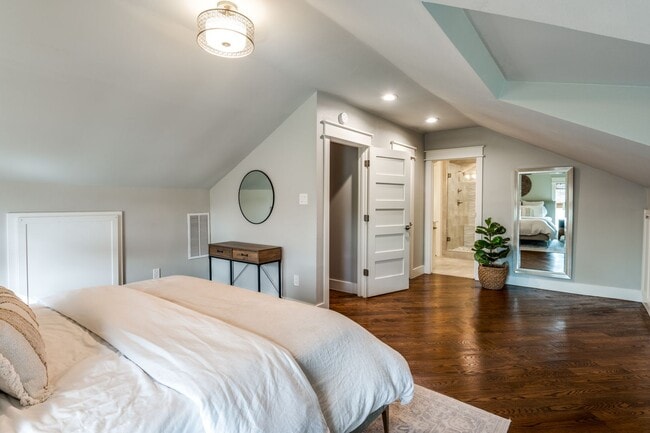 Building Photo - Lower Greenville Craftsman w/ Guest House