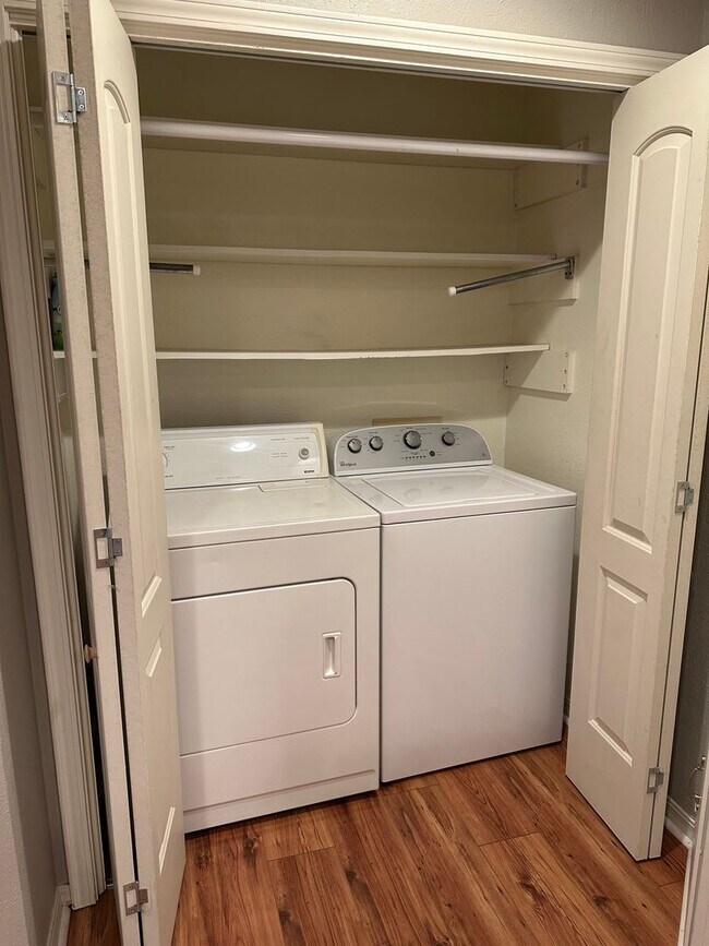 Building Photo - Beautiful Central Shreveport Home