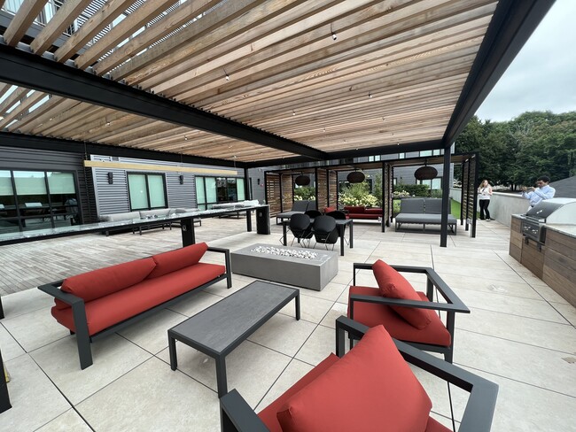 Building Photo - 820 Washington St