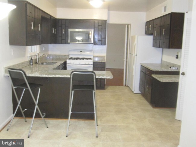 Building Photo - 7805 Ivymount Terrace