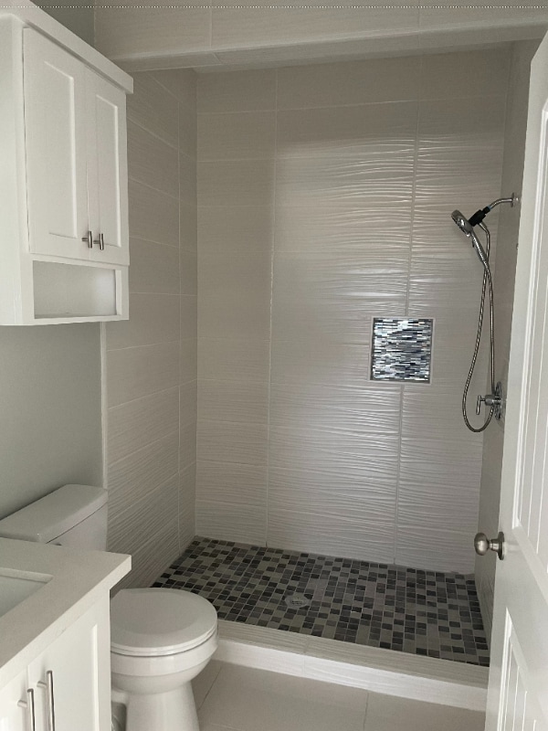 Building Photo - 404 W St Helena Ave