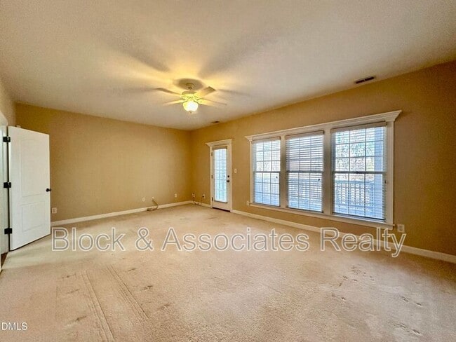 Building Photo - 215 Anniston Ct