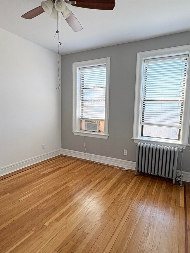 Building Photo - 527-529-529 34th St