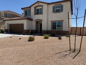 Building Photo - 2917 La Calle Audaz Ave