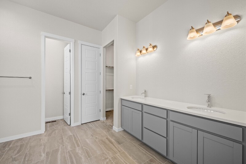 Building Photo - 12915 Stone Valley Dr