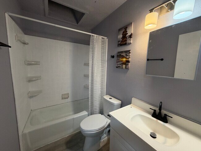 Building Photo - 110 Cimarron Ln