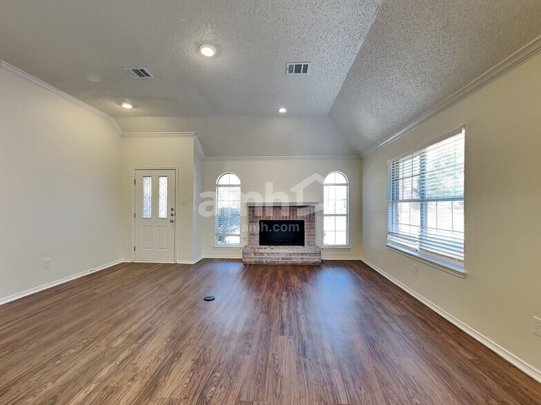 Building Photo - 11601 Wingfield Ln