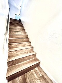 Building Photo - 27151 Lake Dr