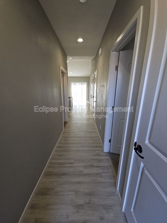 Building Photo - 507 Crestone Ave