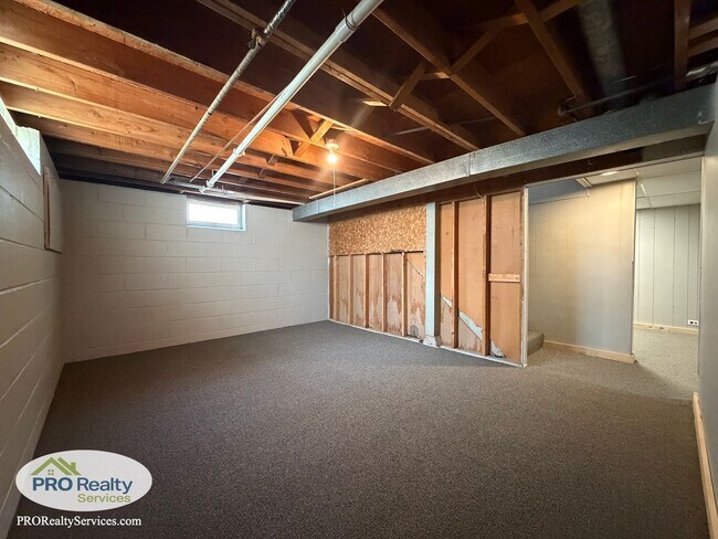 Building Photo - 431 Egret Blvd NW