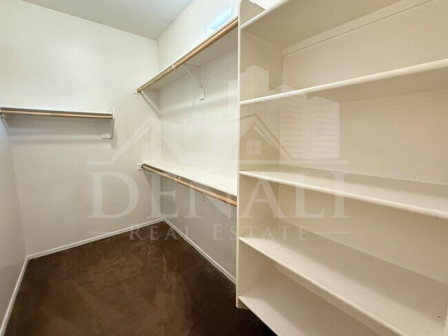 Building Photo - 1737 W Seagull Ct