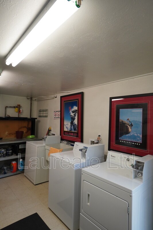 Building Photo - 5985 Yukon St