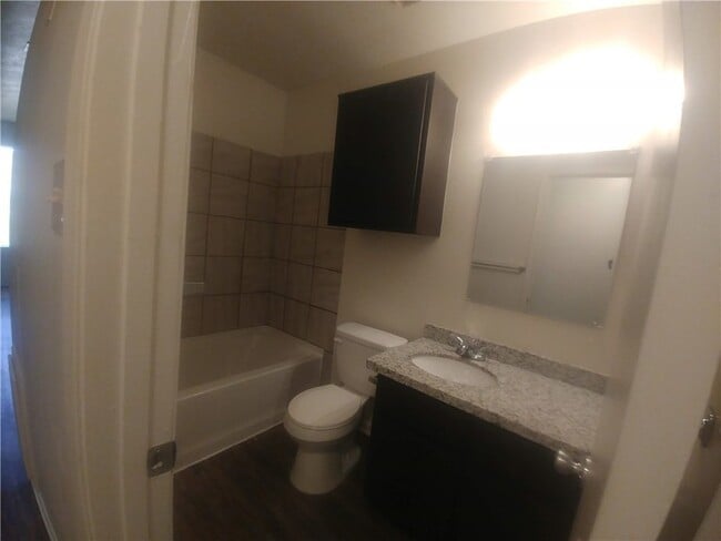 Building Photo - 703 San Saba Dr