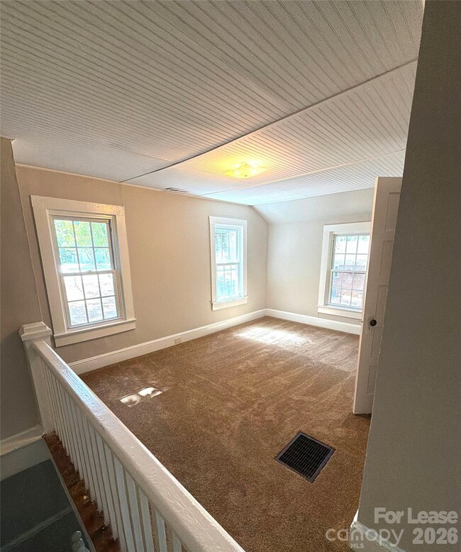 Building Photo - 3516 Eastway Dr