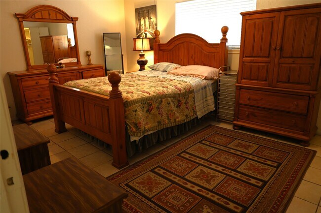 Building Photo - 14333 Memorial Dr