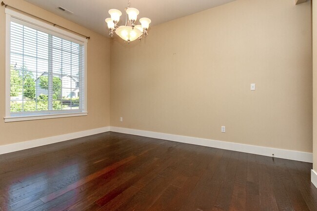 Building Photo - Beautiful Bell Hill Home in DuPont