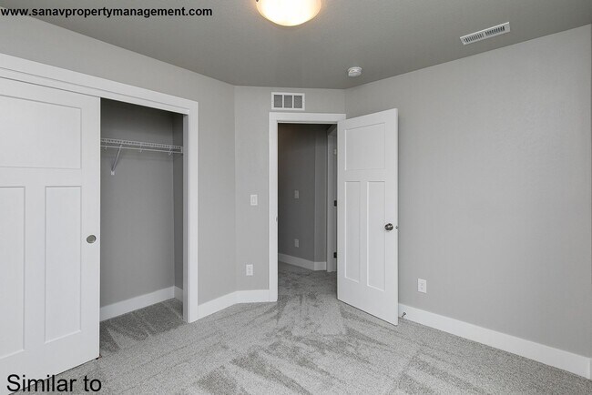 Building Photo - Experience Home Perfection in Style! Spacious 3-Bed Home Coming Up in Ankeny!