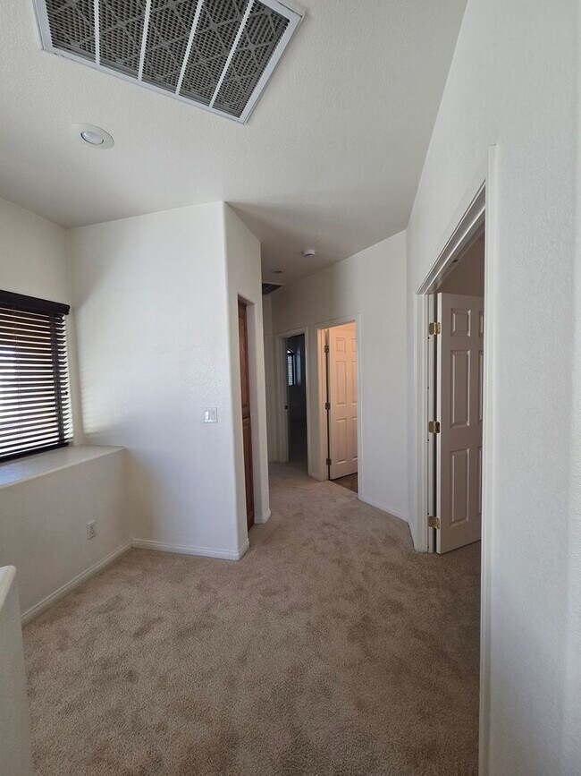 Building Photo - 9164 Craven Ave