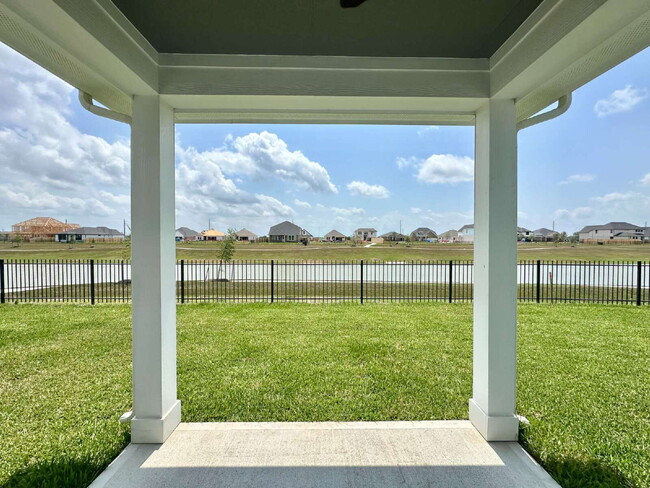 Building Photo - Brand New 3 Bed / 2 Bath Home with Water V...