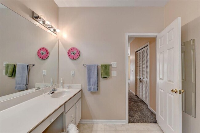 Building Photo - 236 Windy Cir