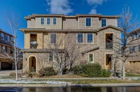 Building Photo - $2,675 - 2 Bed, 2 Bath Updated Condo in Hi...