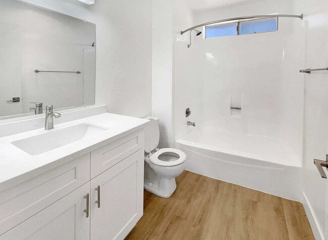 Building Photo - One Bedroom Apartment in a Great Location.