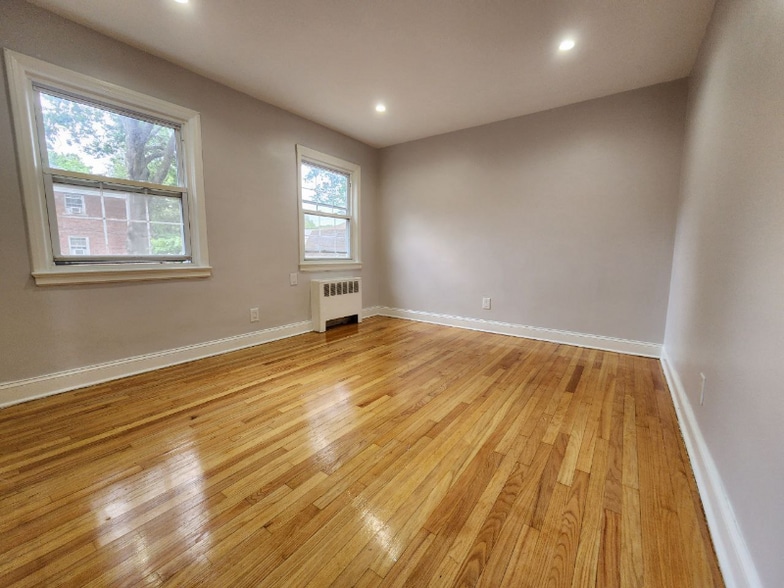 Building Photo - 63 Forest Hill Pkwy