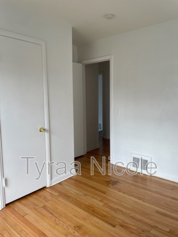 Building Photo - 19365 Kingsville St