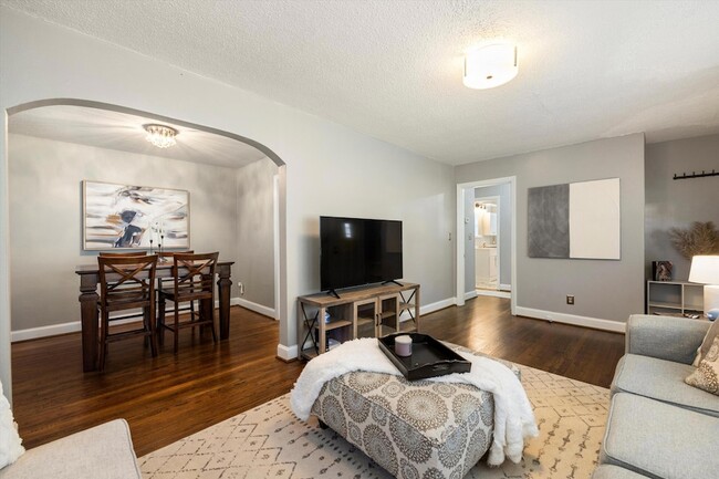 Building Photo - 108 S St Marks Ave