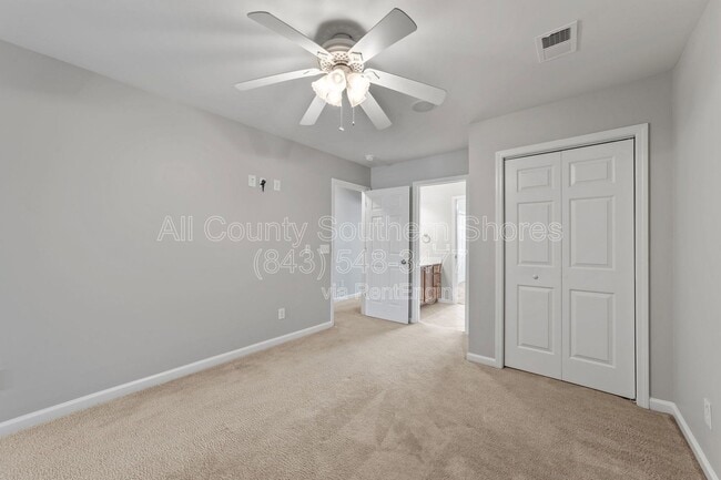 Building Photo - 264 Viareggio Road