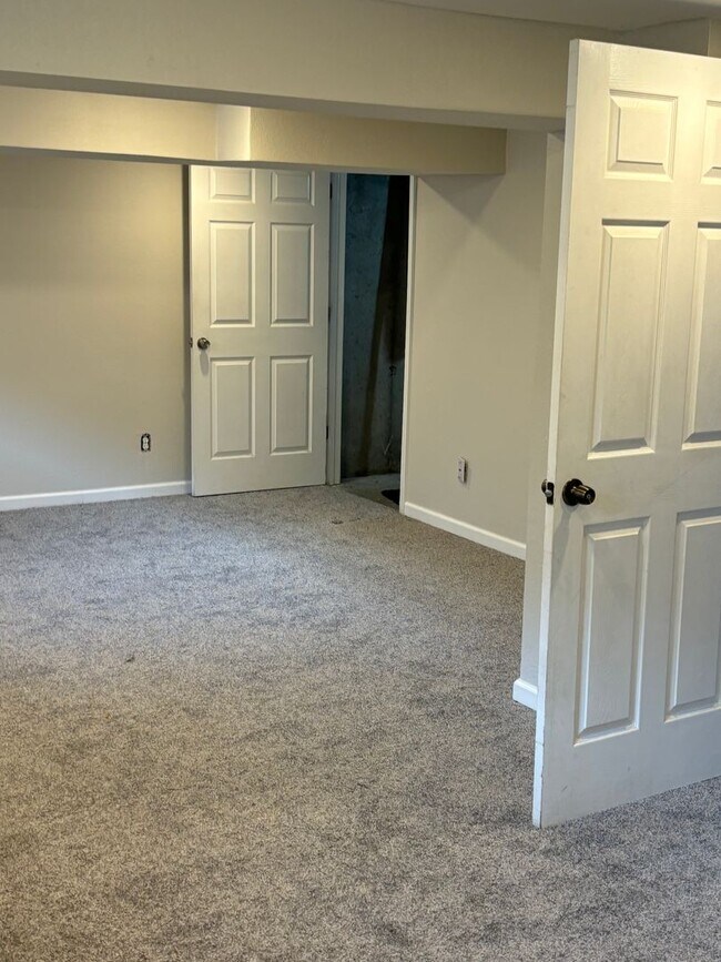 Building Photo - 28th Terrace Duplex