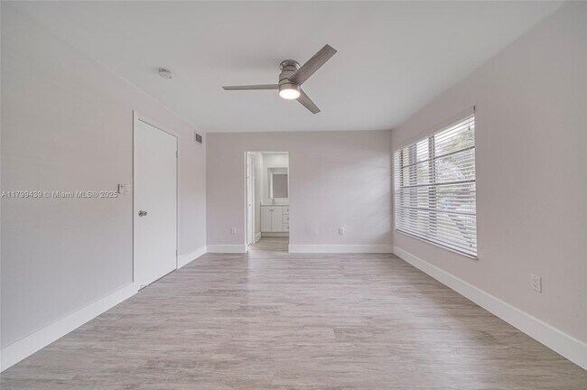 Building Photo - 9068 SW 129th Ln