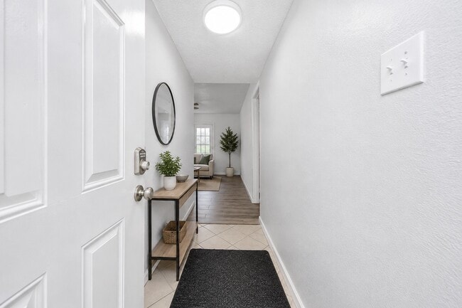 Building Photo - 7414 Battlewood Dr