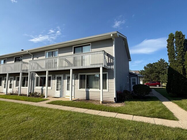 Building Photo - 34293 Birch Ln