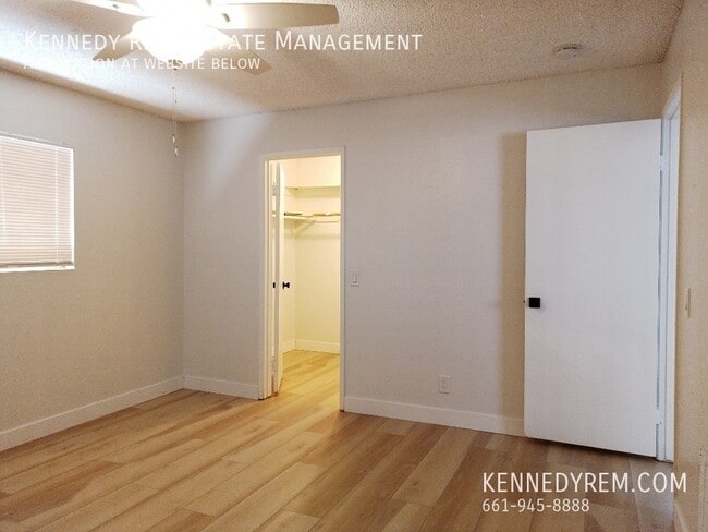 Building Photo - 4849 W Avenue L14-Apt 2