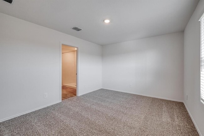 Building Photo - 346 Bull Lake Cir