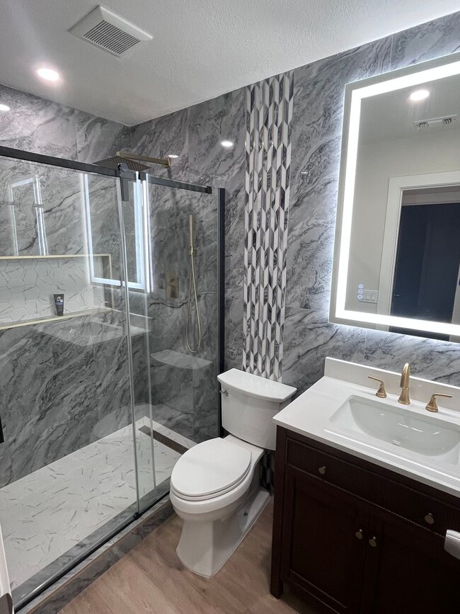 Building Photo - BEAUTIFUL REMODELED HOME IN ROSEVILLE!!