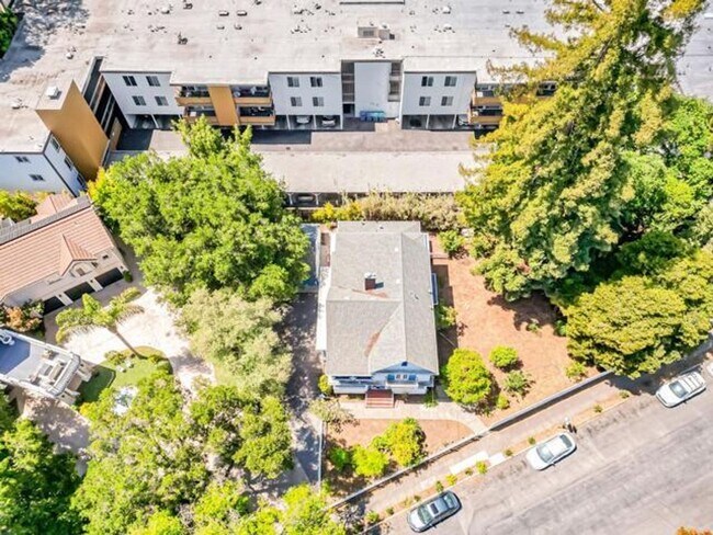 Building Photo - 79 Claremont Ave