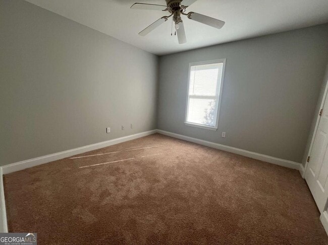 Building Photo - 162 Fair Oaks Dr