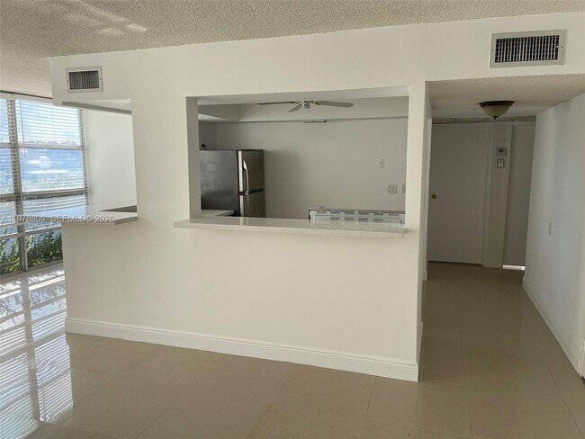 Building Photo - 851 Three Islands Blvd